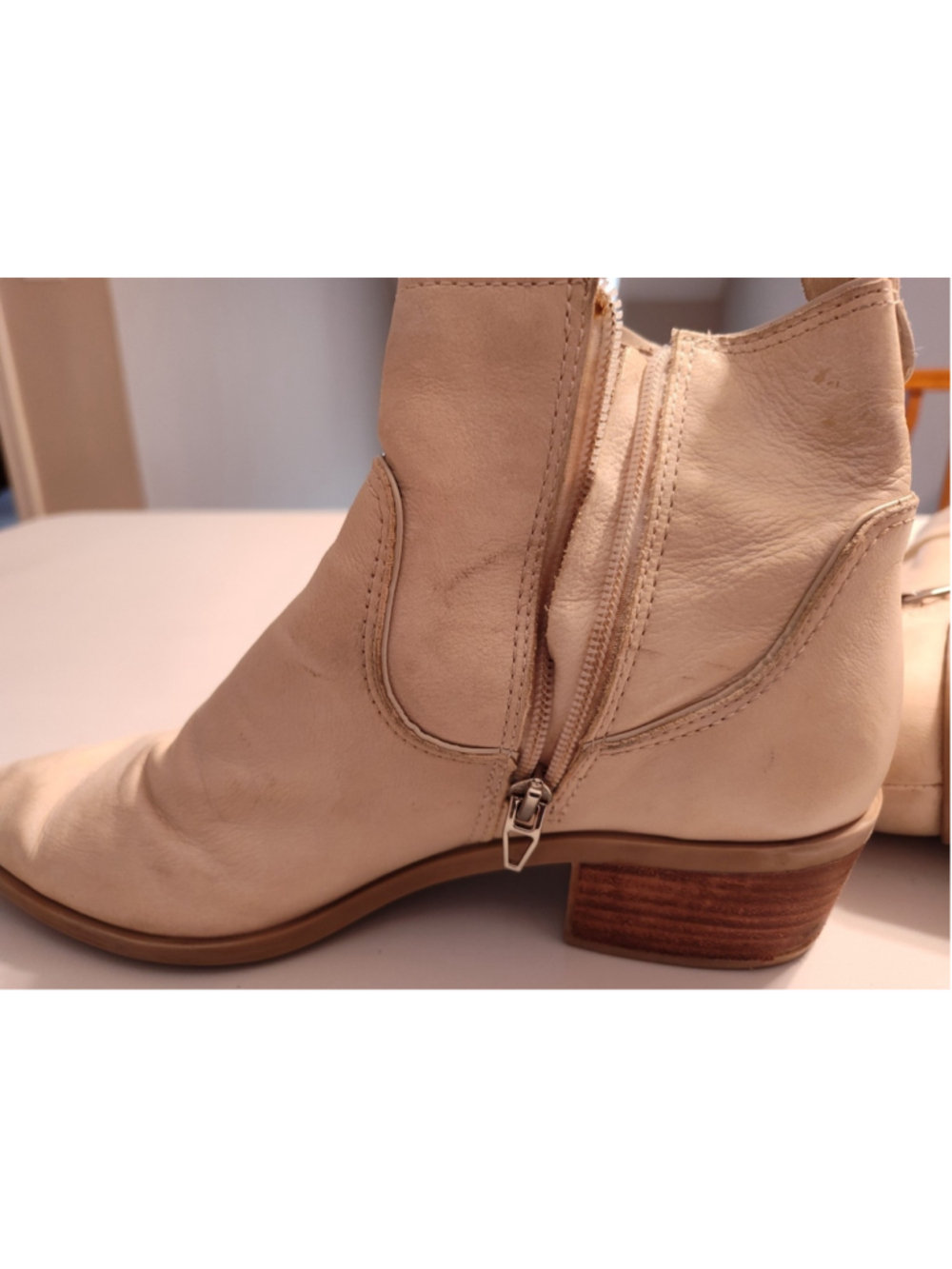 Dolce Vita Brazilian leather women's ankle boots bone color SZ 8.5 - Picture 12 of 16